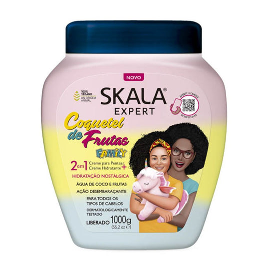 Máscara Skala The Family Coquetel de Frutas 1000g: El tratamiento multivitamínico para un "brillo espejo"; fórmula 2-en-1 vegana y liberada que combina el poder de las frutas y el D-Pantenol para suavizar la fibra, eliminar la opacidad y revitalizar todo tipo de cabellos, especialmente rulos 3ABC.